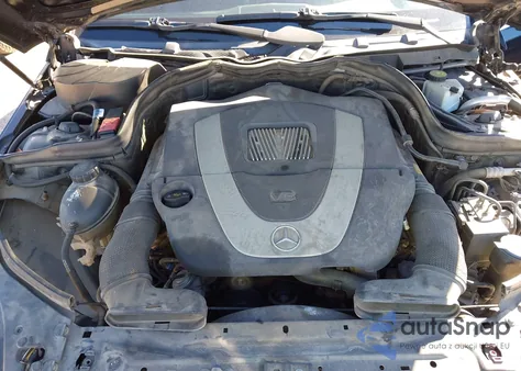 2010 Mercedes-Benz C 300 Luxury/Sport z USA, uszkodzony, nr VIN WDDGF5EB0AF470862